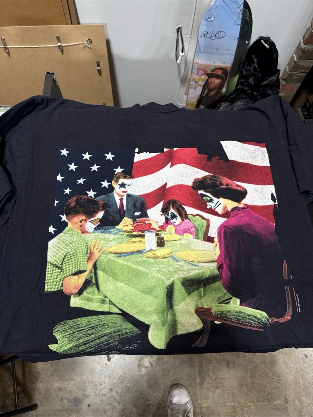 Men's Black Short Sleeve Graphic Tee with American Flag Dinner Artwork